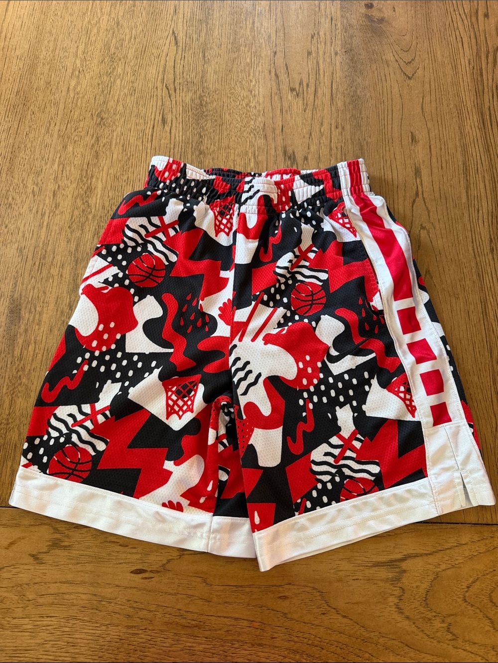Nike New shorts Large Red, Black & White Basketball Print Athletic Shorts